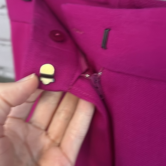 Worth New York Wool Fuchsia Pants - size 6 - Picture 3 of 7